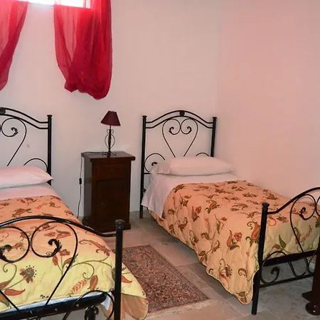 La Vigna Vecchia Kır Evi